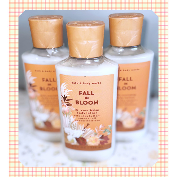 Bath & Body Works Fall in Bloom 8 oz Daily Nourishing Body Lotion x3 - Picture 1 of 4